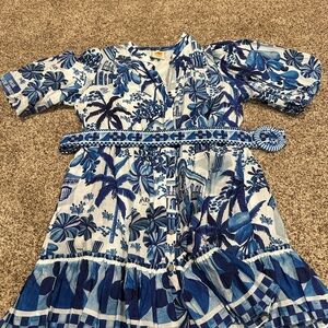 Blue and white knee length farm Rio dress extra large only wore three times